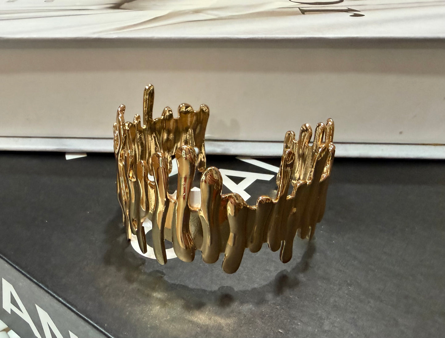 BRACELETS CUFF ASIMETRIC GOLD