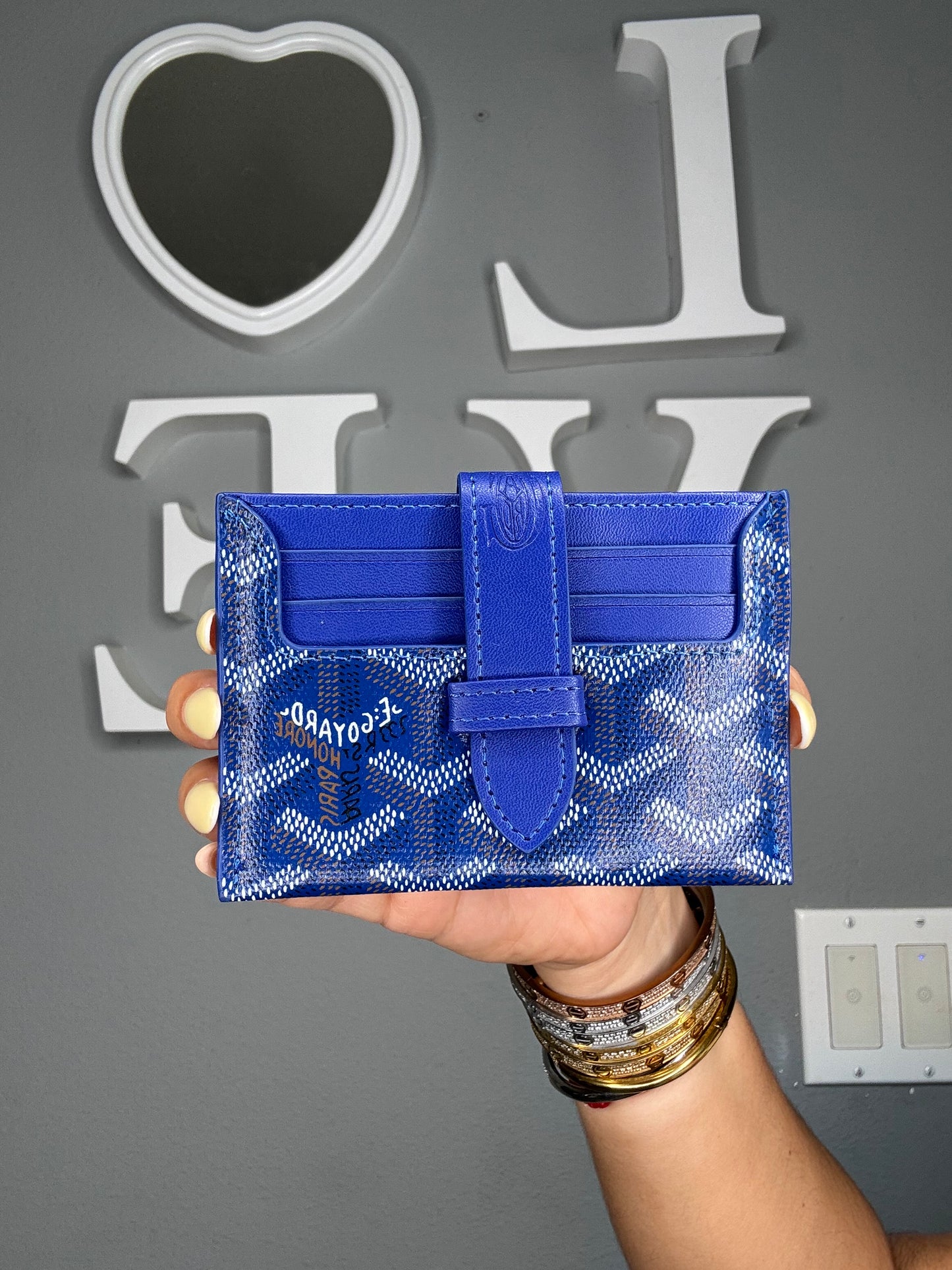 CARDHOLDER YARD