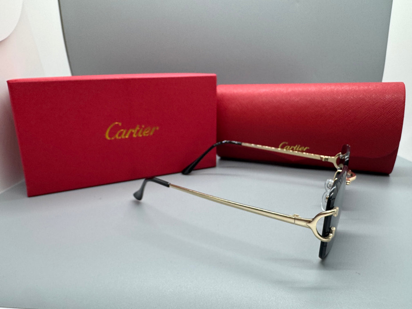 SUNGLASSES TIER INITIAL C