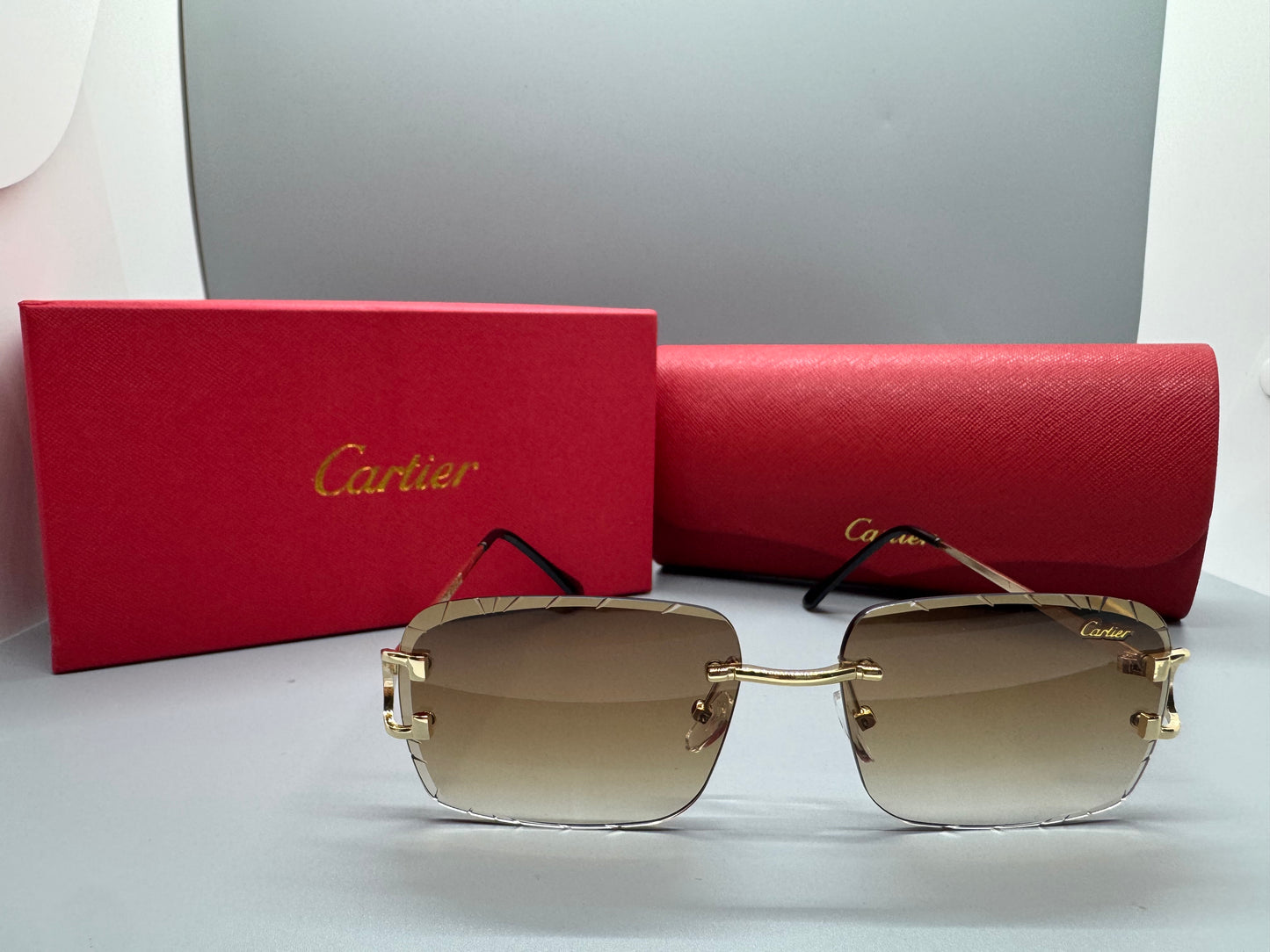 SUNGLASSES TIER INITIAL C