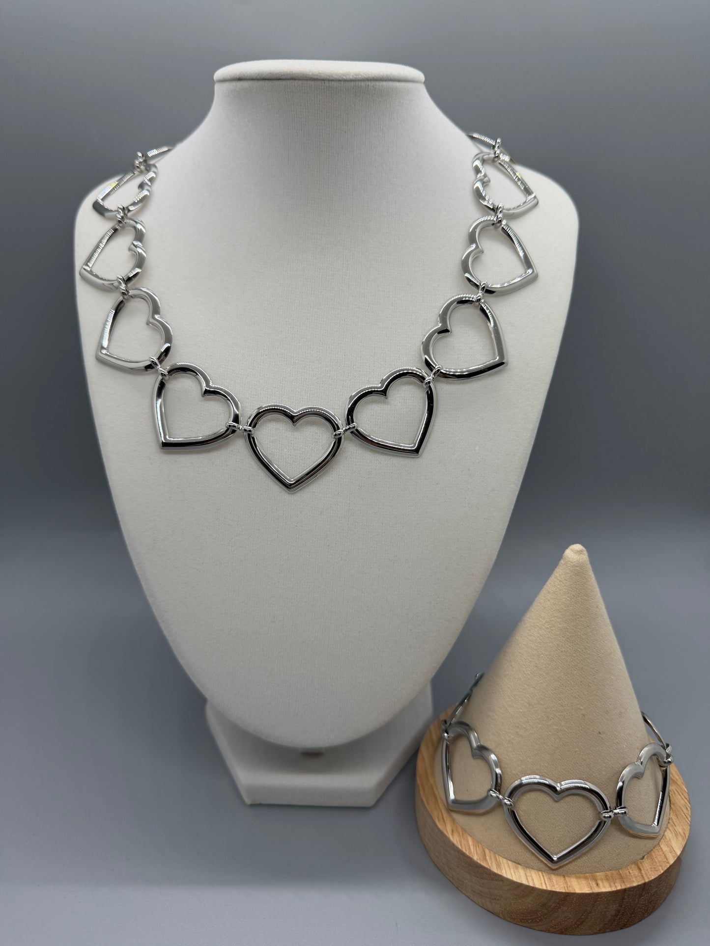 SET HEART NECKLACE AND BRACELET CHUNKY