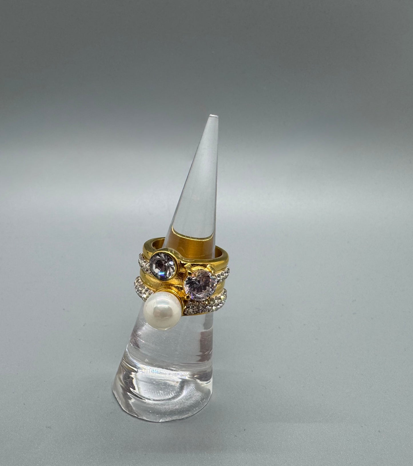 RING PEARLS AND BRILLIANTS