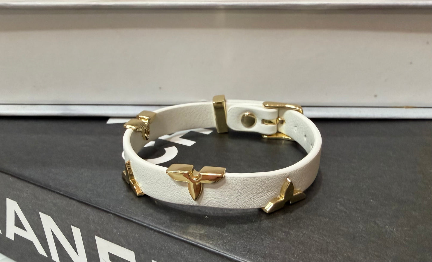 BRACELET ADJUSTABLE VL LEATHER