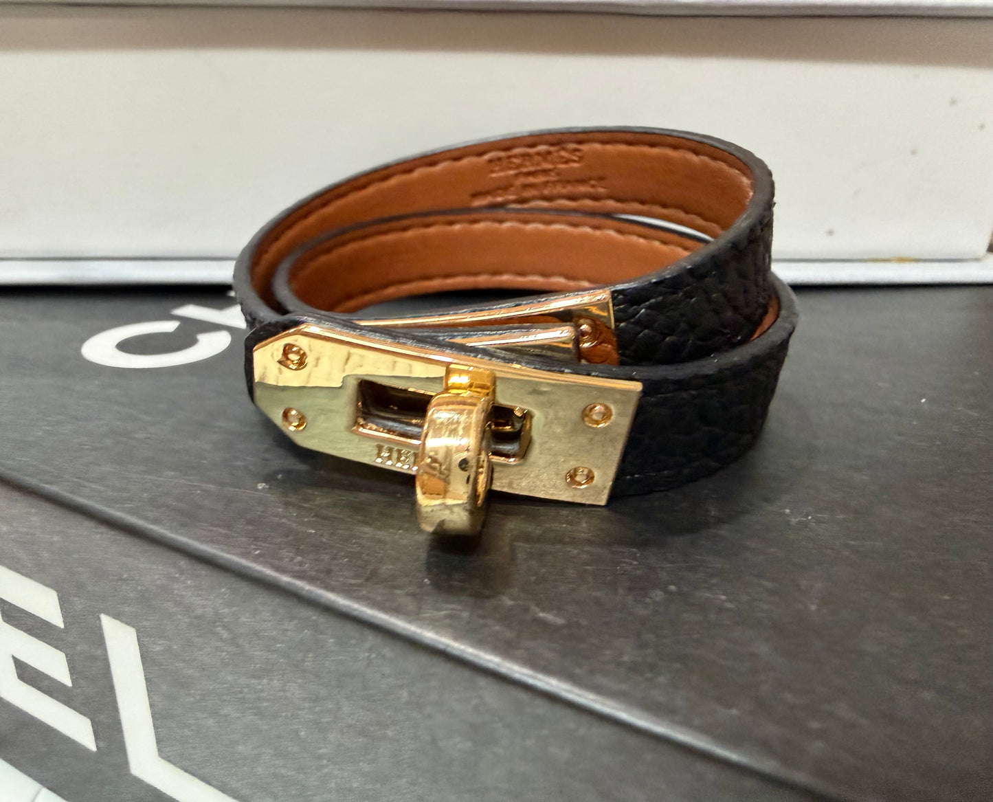 BRACELETS H LEATHER DOUBLE