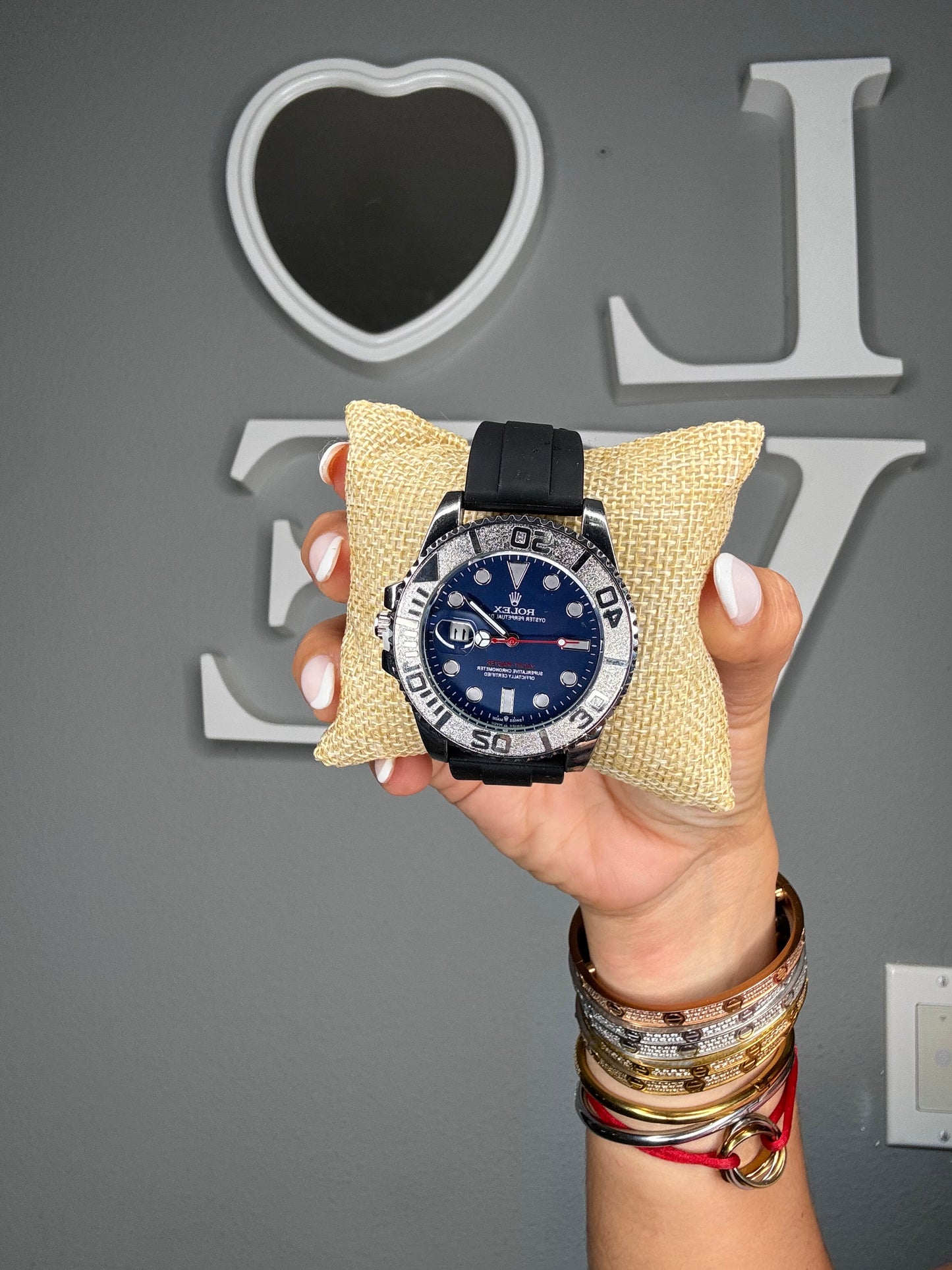 WATCH UNISEX BLACK AND SILVER