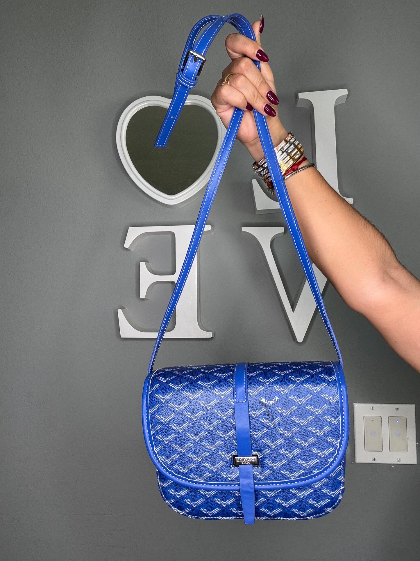 CROSSBODY YARD BELVE