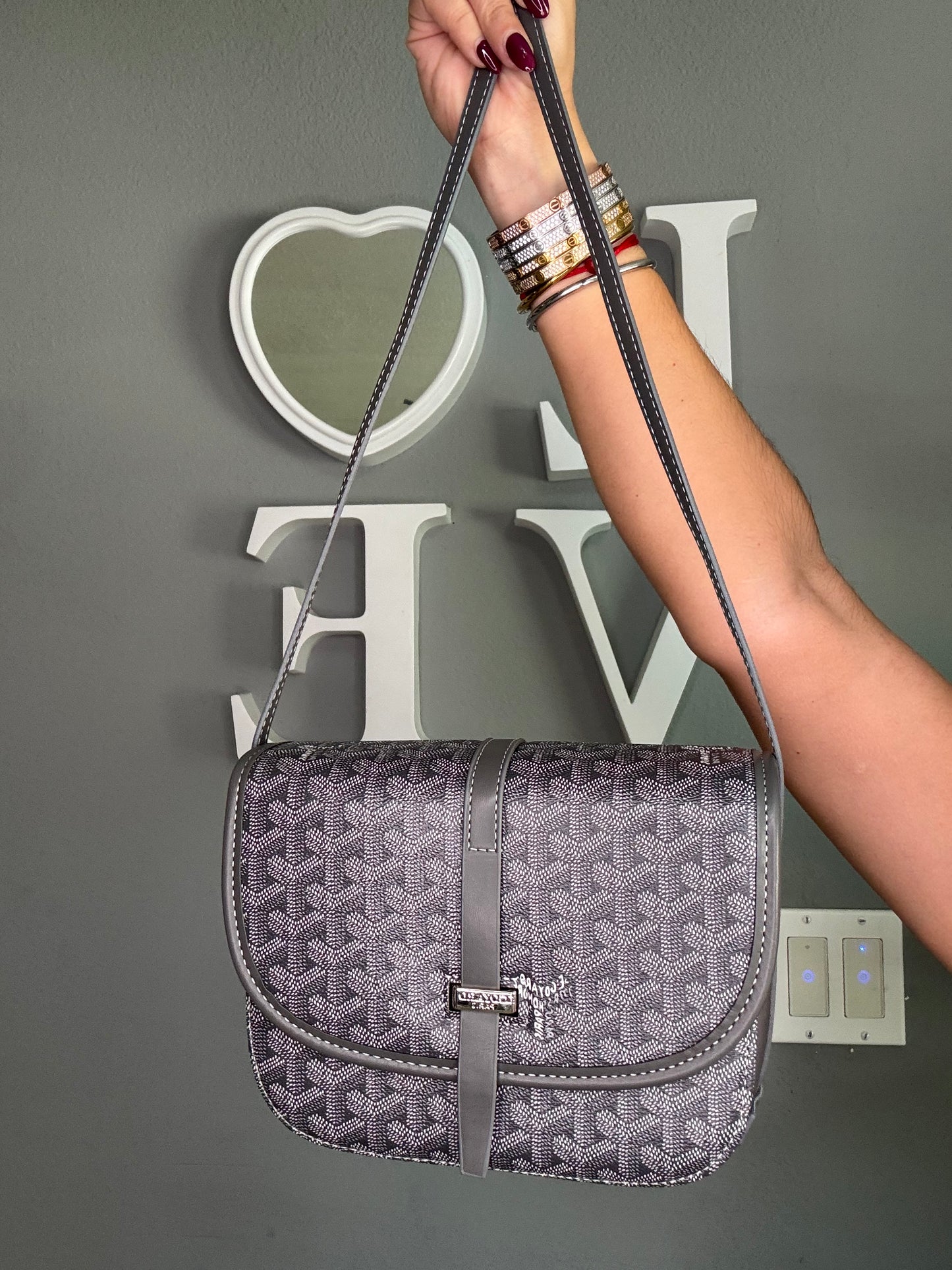 CROSSBODY YARD BELVE